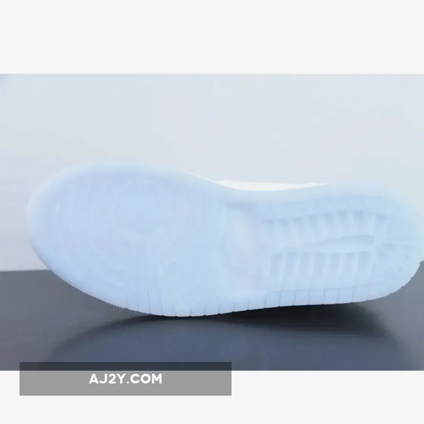 Air Jordan 1 Low GS White Iridescent Glitter | jordan glitter Air Jordan 1 Low GS White Iridescent Glitter | jordan glitter