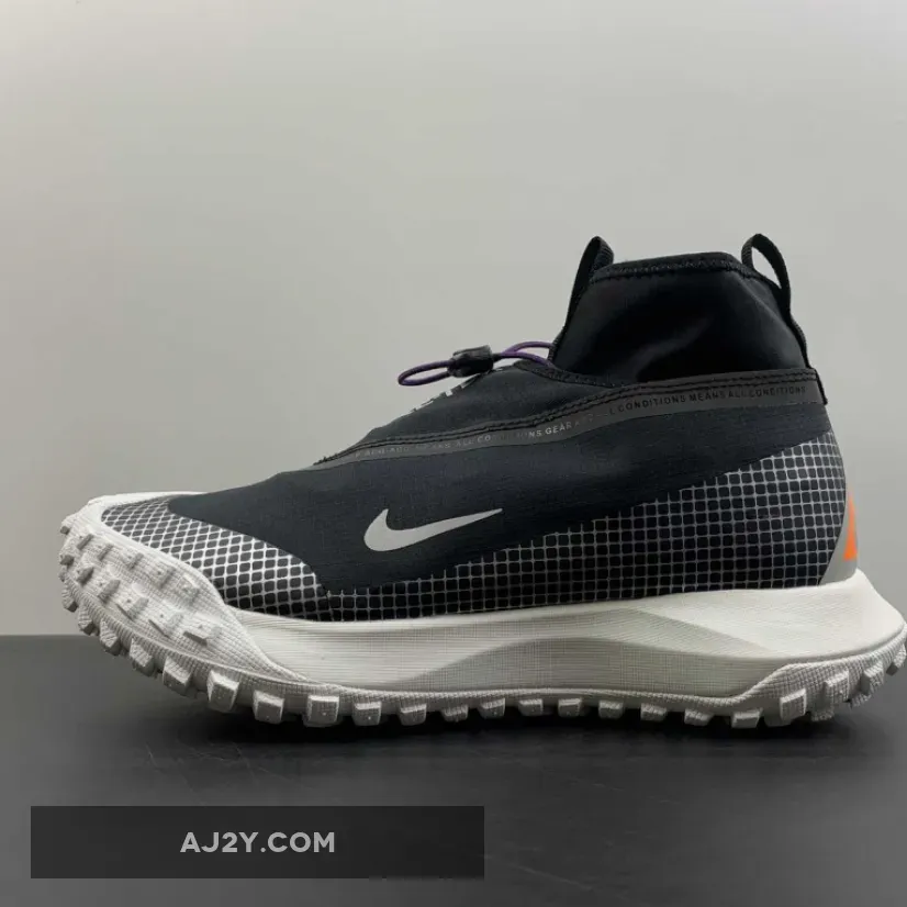 Nike ACG Mountain Fly GORE-TEX Black/Metallic Silver | ACG BOOTS