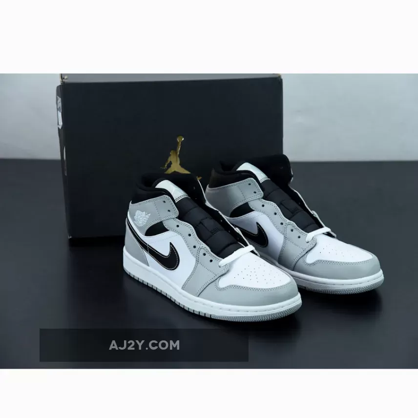 Grey 1's / Air Jordan 1 Mid Smoke Grey Black 554724-078