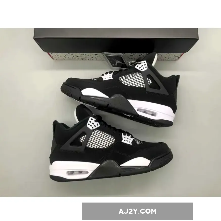 Air Jordan 4 "White Thunder" Air Jordan 4 "White Thunder"