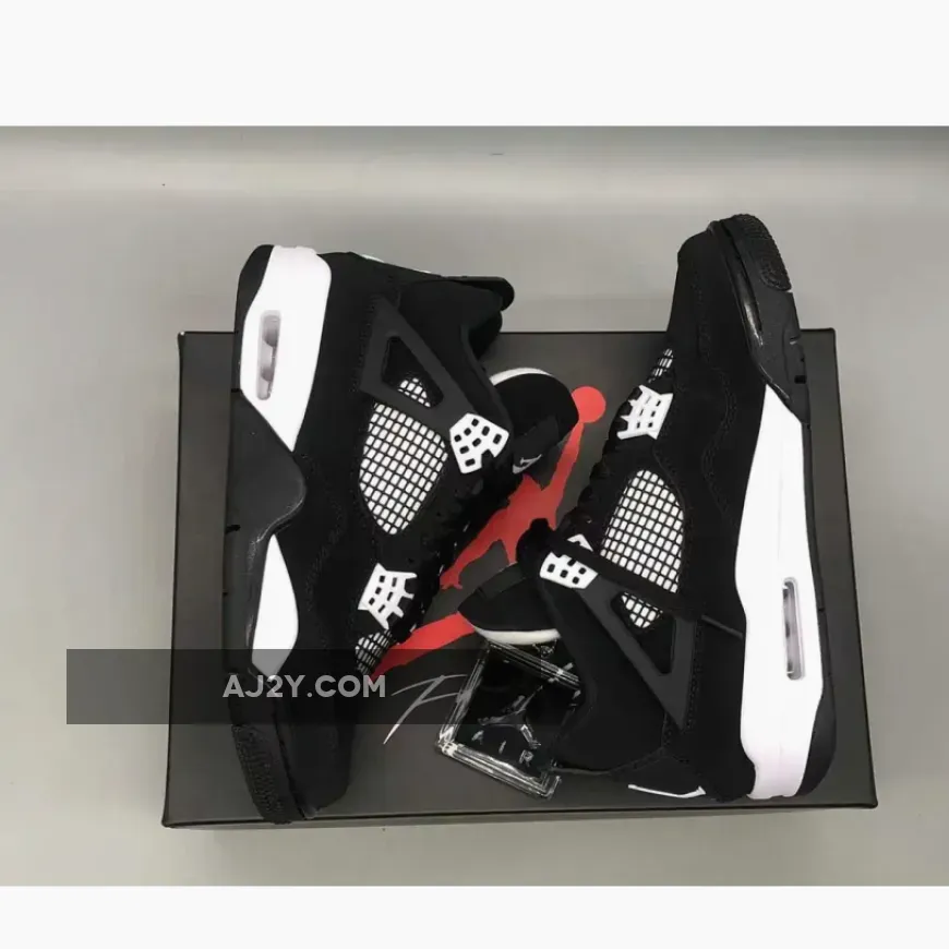 Air Jordan 4 "White Thunder" Air Jordan 4 "White Thunder"