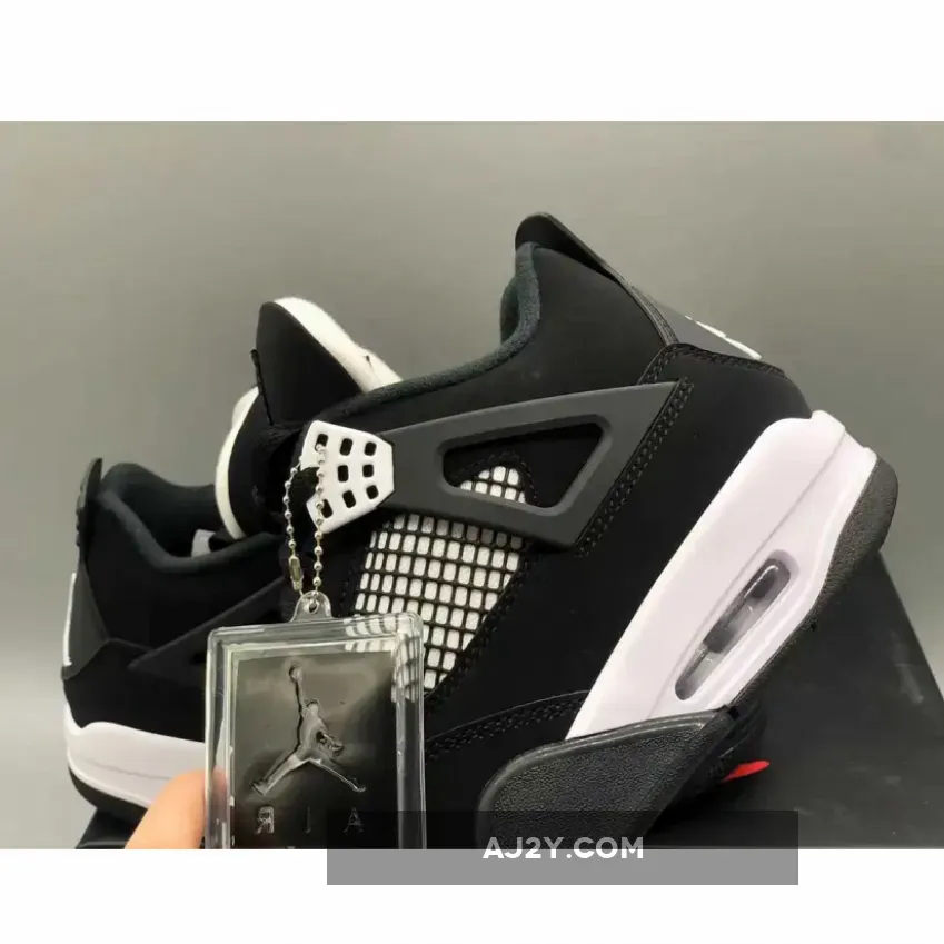 Air Jordan 4 "White Thunder" Air Jordan 4 "White Thunder"