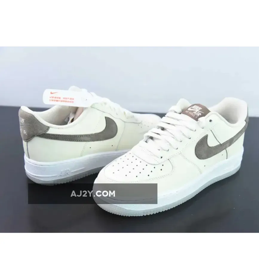 Nike Air Force 1 ’07 LV8 Low Sail/Khaki-Coconut Milk Nike Air Force 1 ’07 LV8 Low Sail/Khaki-Coconut Milk