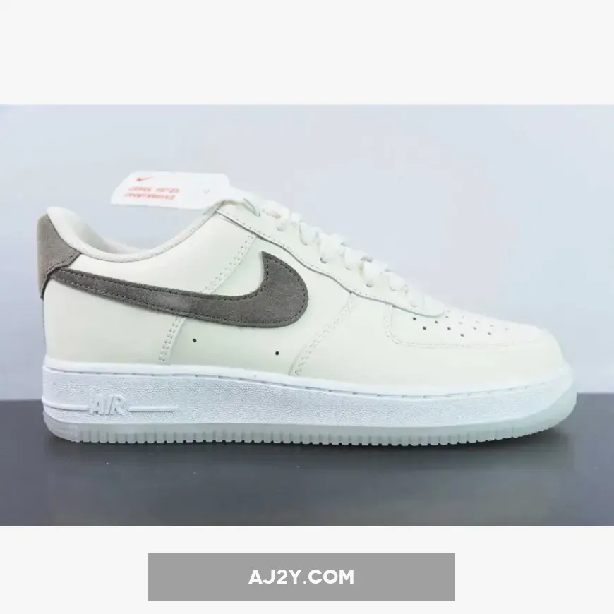 Nike Air Force 1 ’07 LV8 Low Sail/Khaki-Coconut Milk Nike Air Force 1 ’07 LV8 Low Sail/Khaki-Coconut Milk