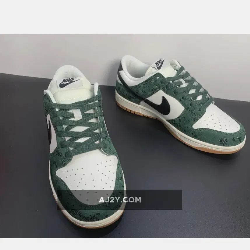 Nike Dunk Low "Green Snake" Pro Green/Black-Sail-Gum Nike Dunk Low "Green Snake" Pro Green/Black-Sail-Gum