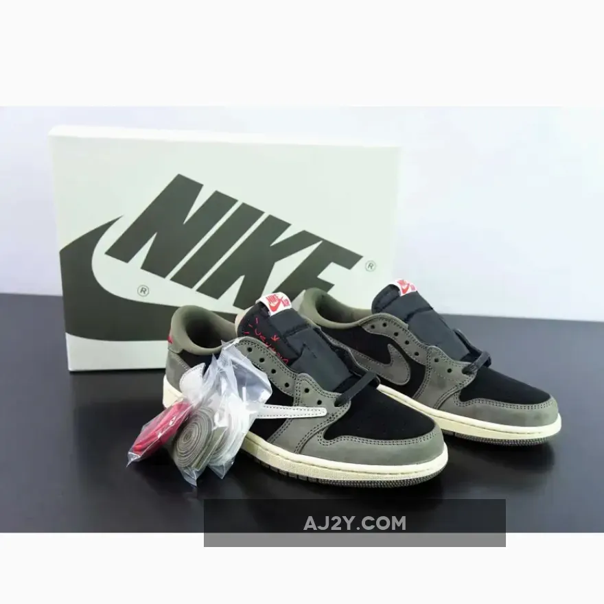 Nike SB Dunk Low Pro "Blackout"