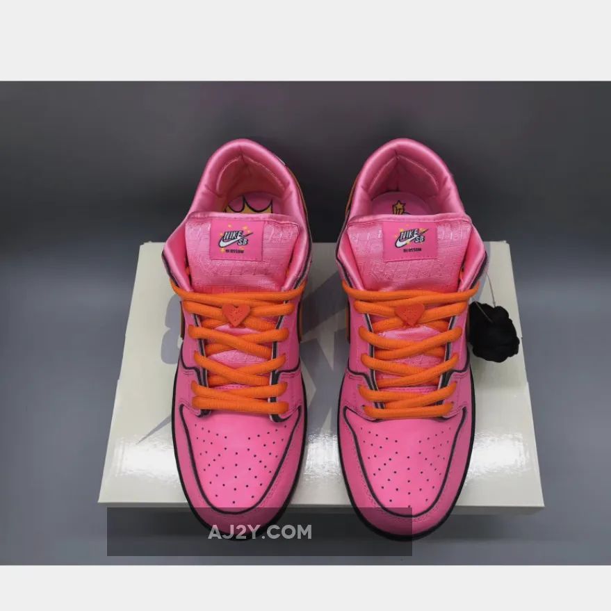 Nike SB Dunk Low The Powerpuff Girls Blossom Nike SB Dunk Low The Powerpuff Girls Blossom