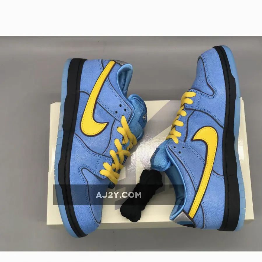 The Powerpuff Girls x Nike SB Dunk Low "Bubbles" Blue The Powerpuff Girls x Nike SB Dunk Low "Bubbles" Blue