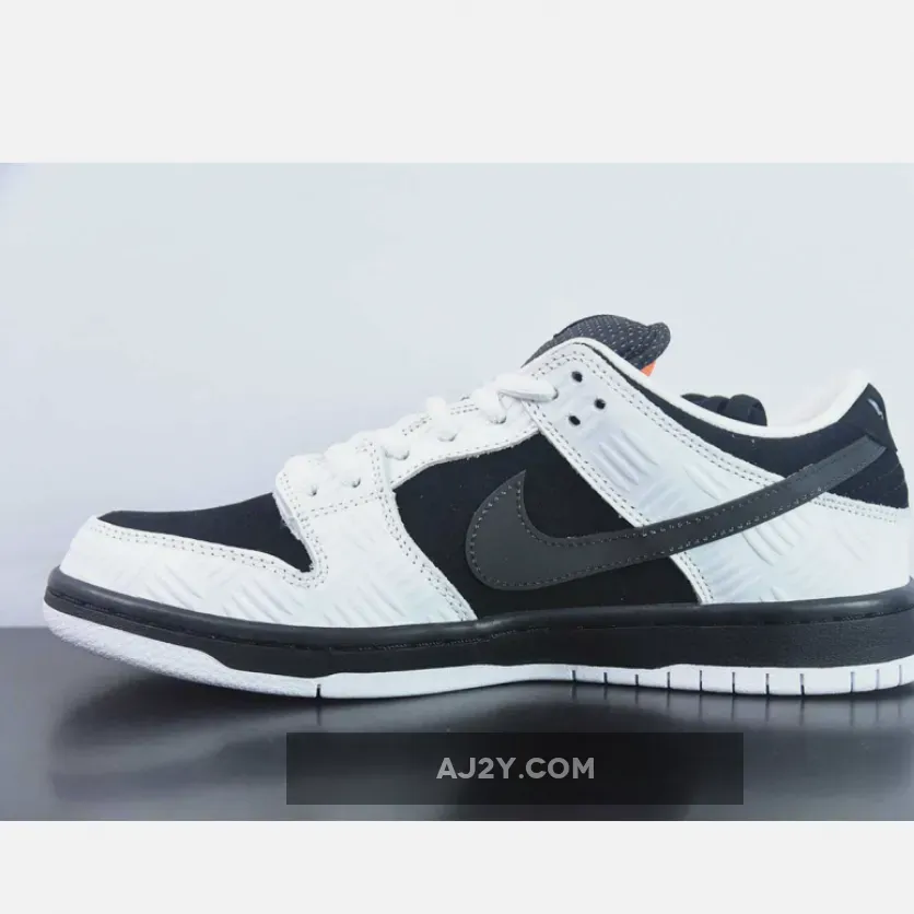 TIGHTBOOTH x Nike SB Dunk Low White/Black-Safety Orange New Arrival TIGHTBOOTH x Nike SB Dunk Low White/Black-Safety Orange New Arrival