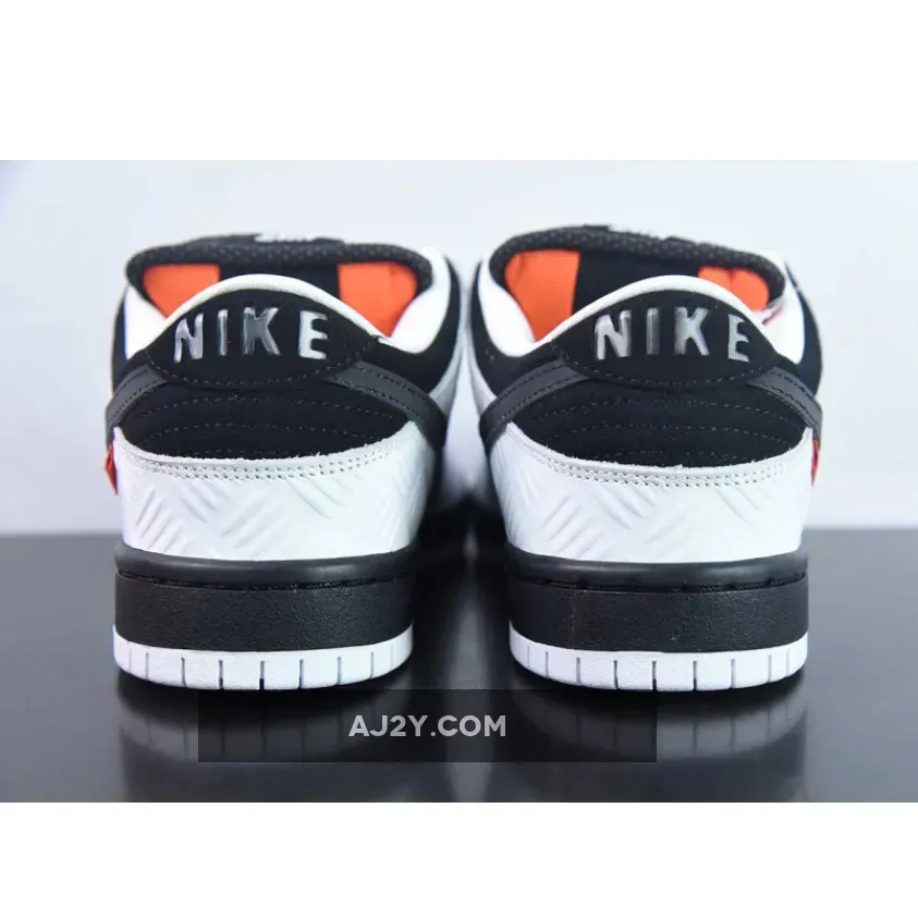 TIGHTBOOTH x Nike SB Dunk Low White/Black-Safety Orange New Arrival TIGHTBOOTH x Nike SB Dunk Low White/Black-Safety Orange New Arrival